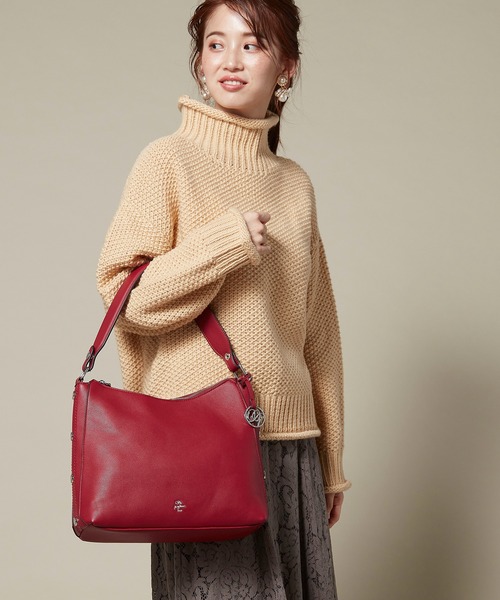 Pi(ピーアイ)の「スダッズ付き2WAYショルダーバッグ(ショルダーバッグ・レディース・ブラック/ブラウン/ブルー/ボルドー/アイボリー・フリー)」の6枚目の写真