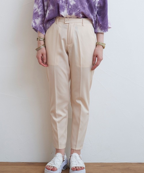 INTERPLAY(インタープレイ)の「【INTERPLAY】 タイトフィットテーパード センタープレスパンツ(スラックス・レディース・ライトベージュ/グレー/ブラック・MEDIUM/SMALL/LARGE)」の3枚目の写真