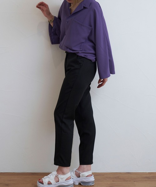 INTERPLAY(インタープレイ)の「【INTERPLAY】 タイトフィットテーパード センタープレスパンツ(スラックス・レディース・ライトベージュ/グレー/ブラック・MEDIUM/SMALL/LARGE)」の4枚目の写真