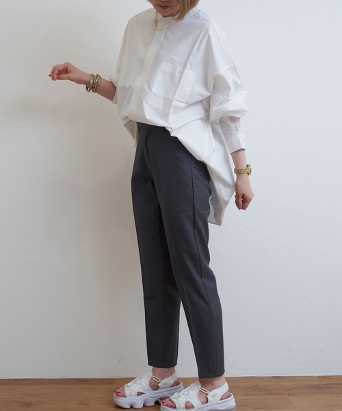 INTERPLAY(インタープレイ)の「【INTERPLAY】 タイトフィットテーパード センタープレスパンツ(スラックス・レディース・ライトベージュ/グレー/ブラック・MEDIUM/SMALL/LARGE)」の15枚目の写真