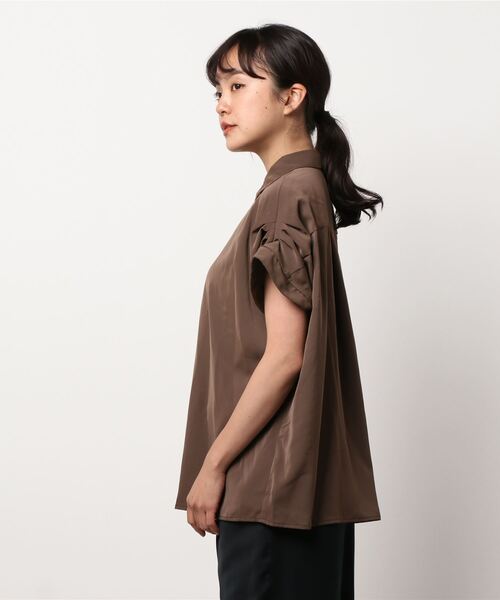 Te chichi（テチチ）の「肩タックTバー釦シャツブラウス（シャツ/ブラウス・レディース・ブラウン/ブラック/オフホワイト・ﾌﾘ-）」の5枚目の写真