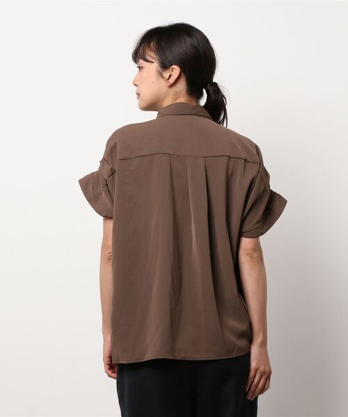 Te chichi（テチチ）の「肩タックTバー釦シャツブラウス（シャツ/ブラウス・レディース・ブラウン/ブラック/オフホワイト・ﾌﾘ-）」の4枚目の写真