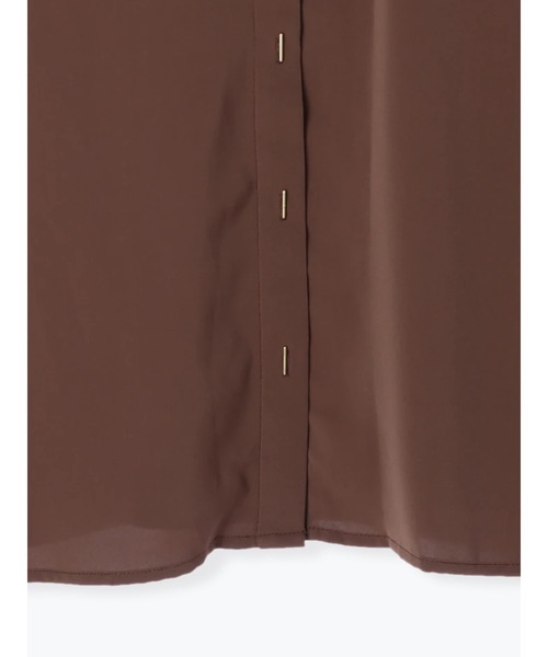 Te chichi（テチチ）の「肩タックTバー釦シャツブラウス（シャツ/ブラウス・レディース・ブラウン/ブラック/オフホワイト・ﾌﾘ-）」の19枚目の写真