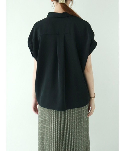 Te chichi（テチチ）の「肩タックTバー釦シャツブラウス（シャツ/ブラウス・レディース・ブラウン/ブラック/オフホワイト・ﾌﾘ-）」の10枚目の写真