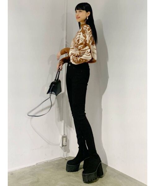 EMODA(エモダ)の「アップネックボリュームスリーブニット(ニット/セーター・レディース・ブラック/グリーン/その他/その他1・FREE)」の17枚目の写真