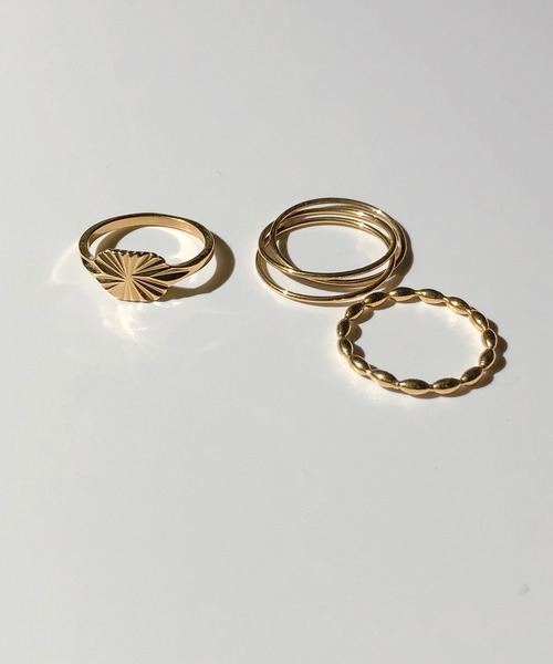 TUWAKRIM（トゥワクリム）の「3ピースリング（リング・レディース・ゴールド・LL/M/L）」の3枚目の写真