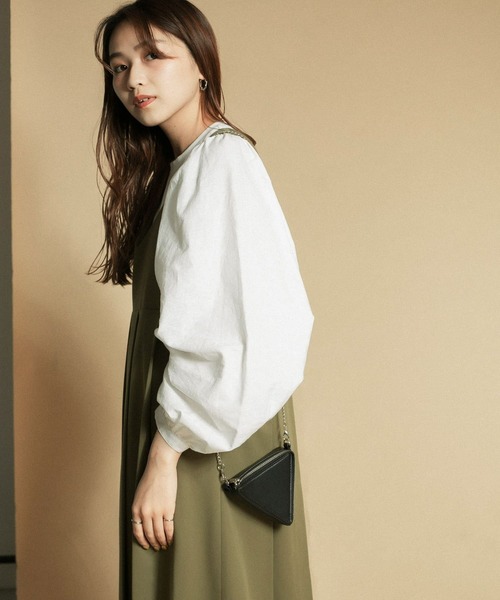 KBF（ケイビーエフ）の「ボリュームスリーブドッキングカットソー（Tシャツ/カットソー・レディース・ブラック/オフホワイト/ベージュ系その他・ONE）」の2枚目の写真