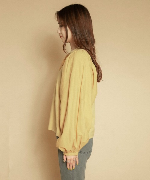 KBF（ケイビーエフ）の「ボリュームスリーブドッキングカットソー（Tシャツ/カットソー・レディース・ブラック/オフホワイト/ベージュ系その他・ONE）」の5枚目の写真