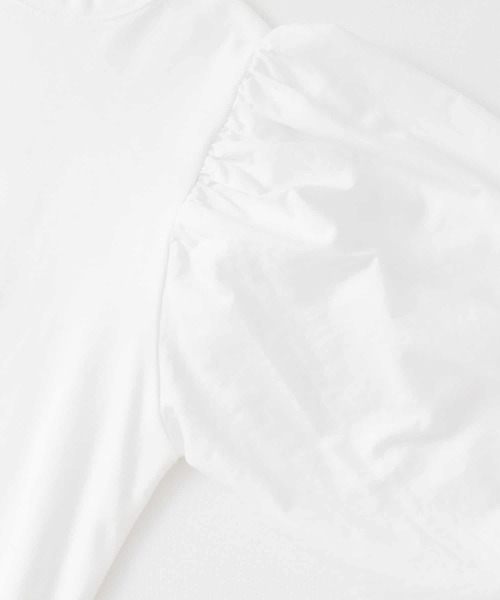 KBF（ケイビーエフ）の「ボリュームスリーブドッキングカットソー（Tシャツ/カットソー・レディース・ブラック/オフホワイト/ベージュ系その他・ONE）」の6枚目の写真