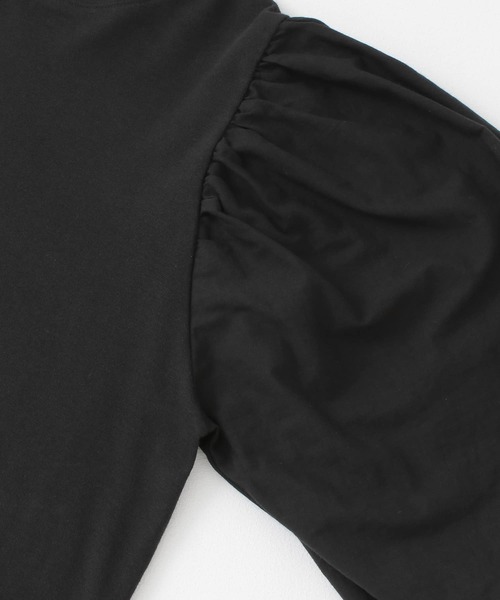 KBF（ケイビーエフ）の「ボリュームスリーブドッキングカットソー（Tシャツ/カットソー・レディース・ブラック/オフホワイト/ベージュ系その他・ONE）」の11枚目の写真