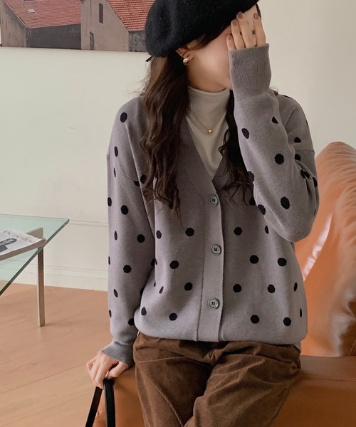 Diosfront（ディオスフロント）の「ドット柄Vネックカーディガン（カーディガン/ボレロ・レディース・ブラック/ベージュ/グレー・FREE）」の17枚目の写真