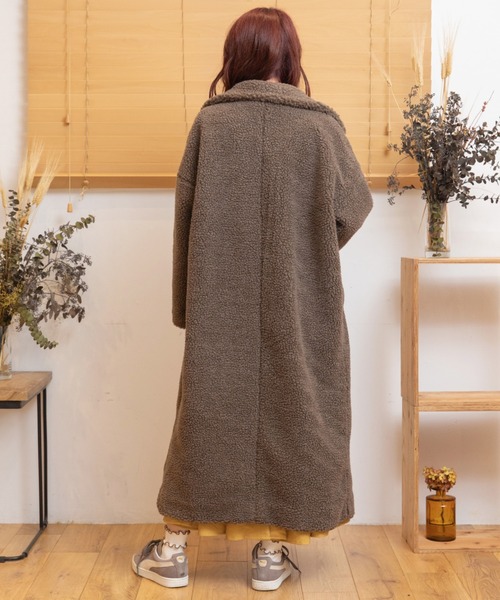 Mysa&Liina（ミーサリーナ）の「ボアロングガウンコート（ブルゾン・レディース・モカ/キナリ・M）」の7枚目の写真