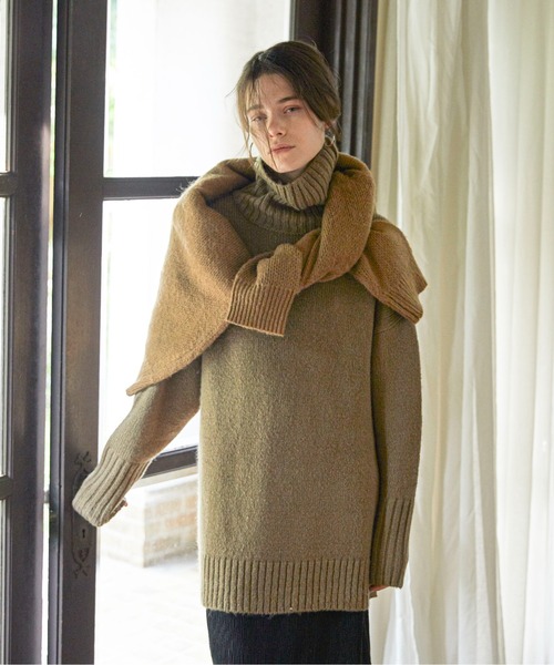 feepur（フェピュール）の「《ウォッシャブル》サイドスリットタートルネックオーバーニット（ニット/セーター・レディース・オフホワイト/ピンクベージュ/オリーブ/ブラック・MEDIUM）」の3枚目の写真