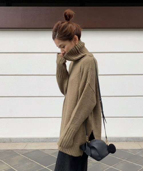 feepur（フェピュール）の「《ウォッシャブル》サイドスリットタートルネックオーバーニット（ニット/セーター・レディース・オフホワイト/ピンクベージュ/オリーブ/ブラック・MEDIUM）」の17枚目の写真