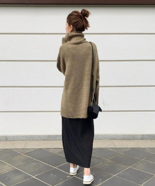 feepur（フェピュール）の「《ウォッシャブル》サイドスリットタートルネックオーバーニット（ニット/セーター・レディース・オフホワイト/ピンクベージュ/オリーブ/ブラック・MEDIUM）」の16枚目の写真