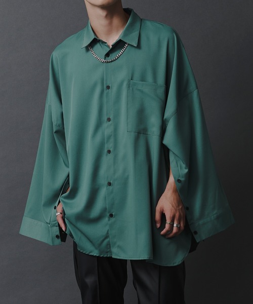 Ellno Loset（エルノロゼット）の「アームスリットルーズシャツ（シャツ/ブラウス・メンズ・ブラック/オフホワイト/ダークブルー/ブルー系その他/ホワイト系その他/グリーン系その他・MEDIUM/LARGE）」の2枚目の写真