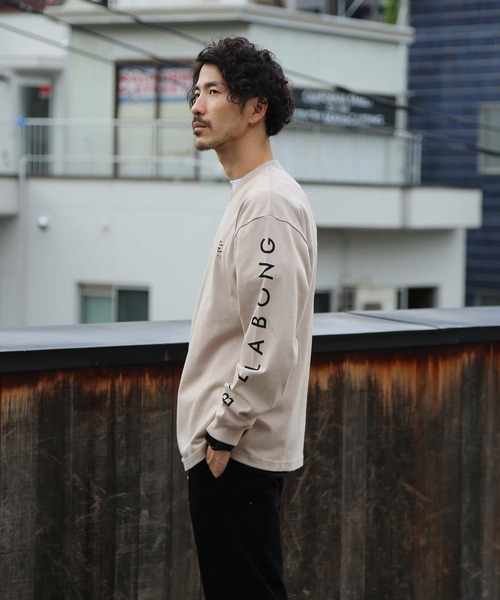 BILLABONG（ビラボン）の「BILLABONG メンズ  SLEEVE ONE TIME ロンＴ  【2021年秋冬モデル】/ビラボンロンT両袖ロゴプリント（Tシャツ/カットソー・メンズ・ベージュ/ホワイト/ブラック・SMALL/LARGE/MEDIUM）」の18枚目の写真