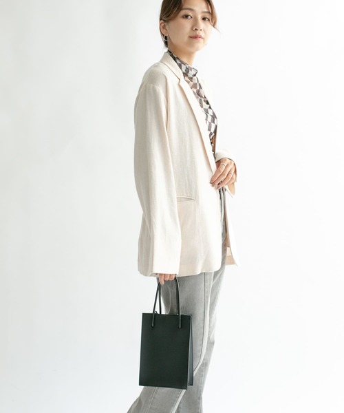 KBF（ケイビーエフ）の「リネンMIXデザインベルトジャケット（テーラードジャケット・レディース・アイボリー/ベージュ/ブラック・ONE）」の4枚目の写真