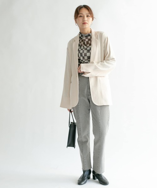 KBF（ケイビーエフ）の「リネンMIXデザインベルトジャケット（テーラードジャケット・レディース・アイボリー/ベージュ/ブラック・ONE）」の15枚目の写真