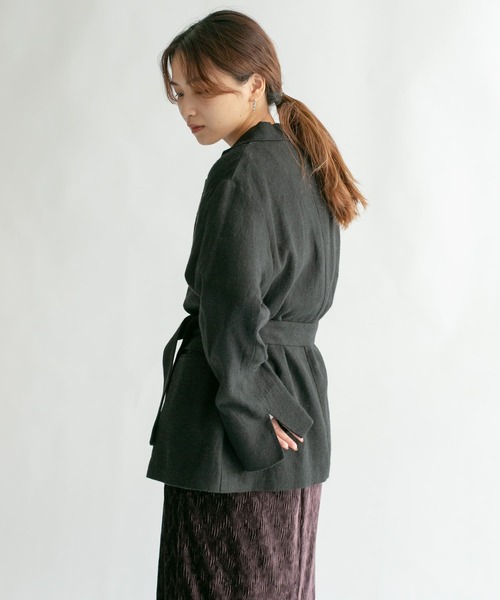 KBF（ケイビーエフ）の「リネンMIXデザインベルトジャケット（テーラードジャケット・レディース・アイボリー/ベージュ/ブラック・ONE）」の22枚目の写真