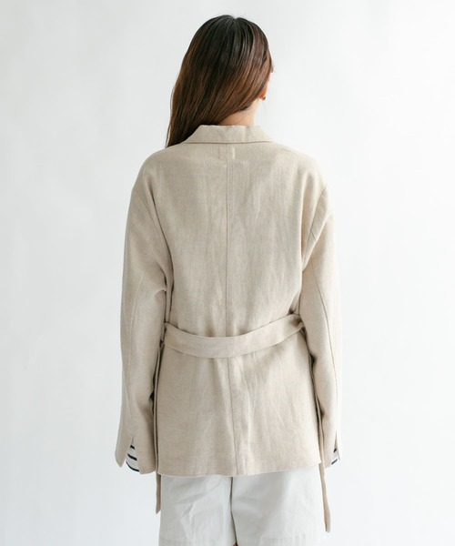 KBF（ケイビーエフ）の「リネンMIXデザインベルトジャケット（テーラードジャケット・レディース・アイボリー/ベージュ/ブラック・ONE）」の16枚目の写真