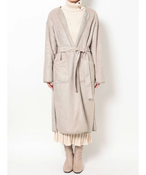 dazzlin（ダズリン）の「フェイクムートンパイピングコート（ムートンコート・レディース・グレー/アイボリー・FREE）」の3枚目の写真