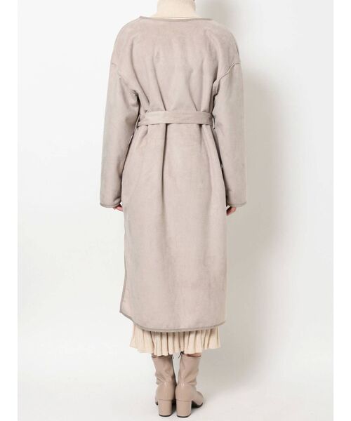 dazzlin（ダズリン）の「フェイクムートンパイピングコート（ムートンコート・レディース・グレー/アイボリー・FREE）」の12枚目の写真