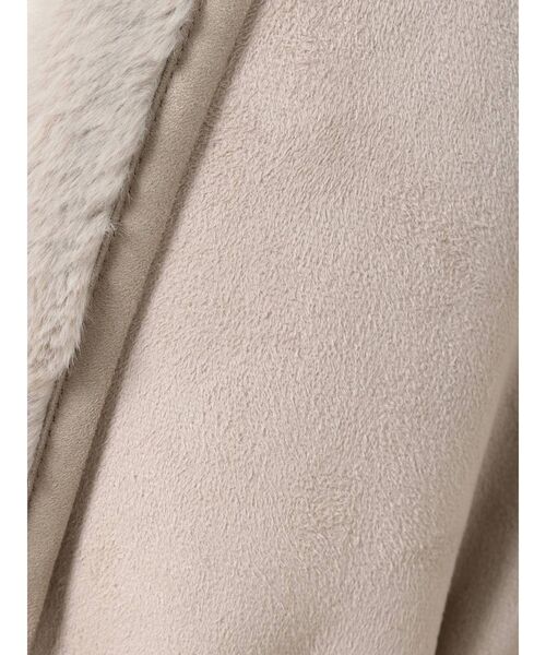 dazzlin（ダズリン）の「フェイクムートンパイピングコート（ムートンコート・レディース・グレー/アイボリー・FREE）」の19枚目の写真