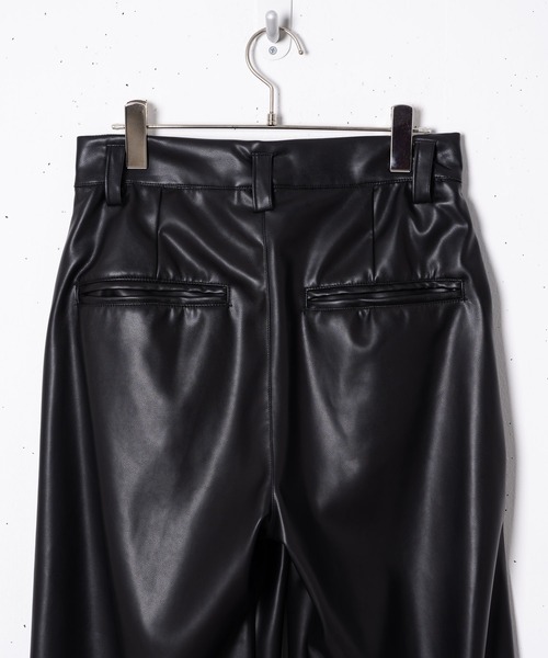 CASPER JOHN（キャスパージョン）の「Center Pleats Fake Leather Wide Slacks/センタープリーツフェイクレザーワイドスラックス（スラックス・メンズ・ブラック/グレー・SMALL/MEDIUM/LARGE）」の17枚目の写真