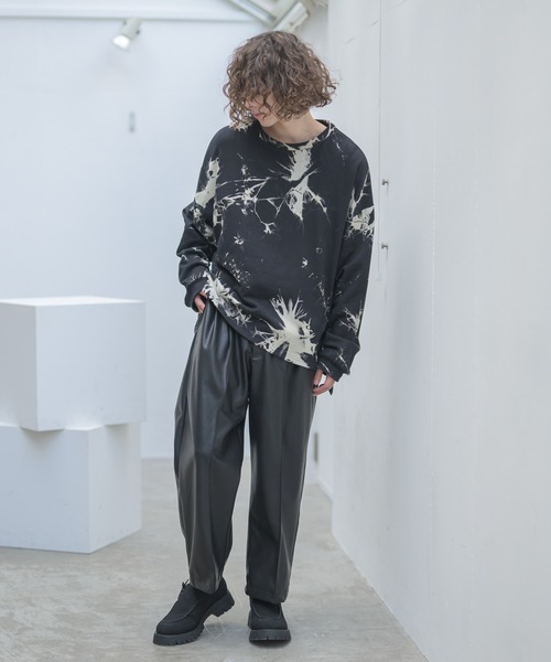 CASPER JOHN（キャスパージョン）の「Center Pleats Fake Leather Wide Slacks/センタープリーツフェイクレザーワイドスラックス（スラックス・メンズ・ブラック/グレー・SMALL/MEDIUM/LARGE）」の13枚目の写真
