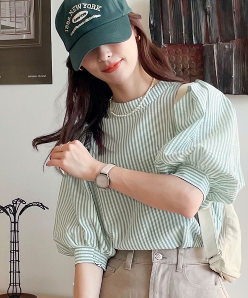 classicalelf(クラシカルエルフ)の「構築的なパワーショルダー。サッカー素材袖コンシャスブラウス(シャツ/ブラウス・レディース・ホワイト/ブラック/サックスブルー/グリーン・SMALL/MEDIUM/LARGE/X-LARGE)」の14枚目の写真