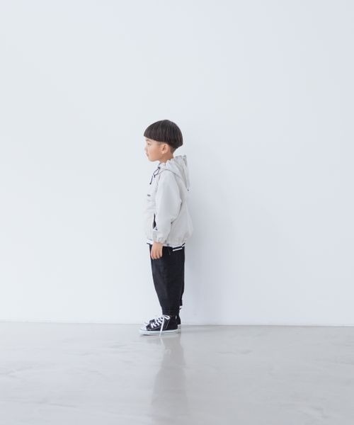 LOWRYS FARM(ローリーズファーム)の「GERRYマンパ 264169(マウンテンパーカー・キッズ・ブラック/アイボリー・110cm/130cm/150cm)」の3枚目の写真