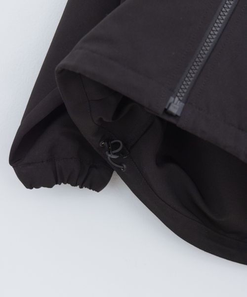 LOWRYS FARM(ローリーズファーム)の「GERRYマンパ 264169(マウンテンパーカー・キッズ・ブラック/アイボリー・110cm/130cm/150cm)」の6枚目の写真