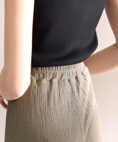 classicalelf(クラシカルエルフ)の「これが最旬フレア。涼やかシャーリングフレアパンツ(その他パンツ・レディース・ブラック/モカ/グレイッシュベージュ・SMALL/MEDIUM/LARGE/X-LARGE)」の12枚目の写真