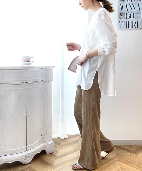 classicalelf(クラシカルエルフ)の「これが最旬フレア。涼やかシャーリングフレアパンツ(その他パンツ・レディース・ブラック/モカ/グレイッシュベージュ・SMALL/MEDIUM/LARGE/X-LARGE)」の14枚目の写真