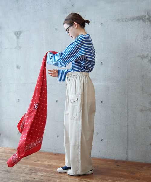 PAR ICI(パーリッシィ)の「高密度ローン 大柄バンダナ(バンダナ/スカーフ・レディース・レッド/ネイビー・FREE)」の20枚目の写真