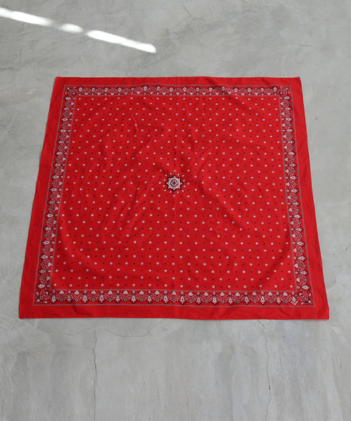 PAR ICI(パーリッシィ)の「高密度ローン 大柄バンダナ(バンダナ/スカーフ・レディース・レッド/ネイビー・FREE)」の7枚目の写真