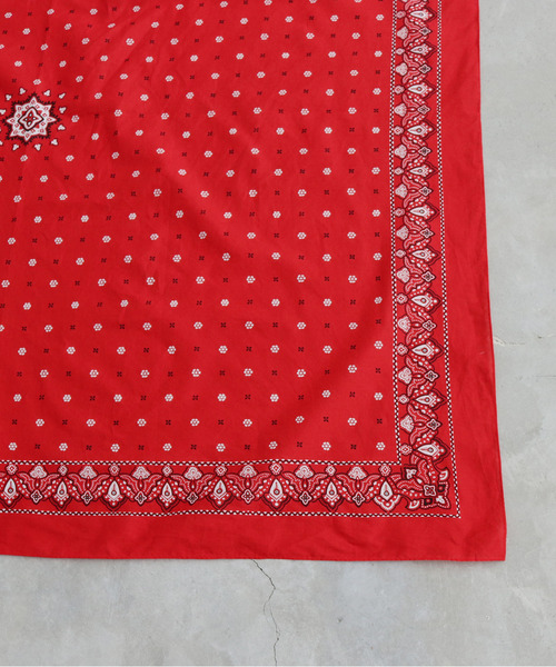 PAR ICI(パーリッシィ)の「高密度ローン 大柄バンダナ(バンダナ/スカーフ・レディース・レッド/ネイビー・FREE)」の12枚目の写真