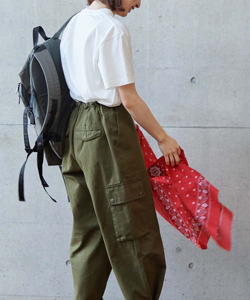 PAR ICI(パーリッシィ)の「高密度ローン 大柄バンダナ(バンダナ/スカーフ・レディース・レッド/ネイビー・FREE)」の16枚目の写真