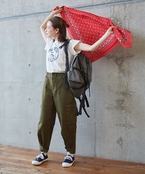 PAR ICI(パーリッシィ)の「高密度ローン 大柄バンダナ(バンダナ/スカーフ・レディース・レッド/ネイビー・FREE)」の11枚目の写真