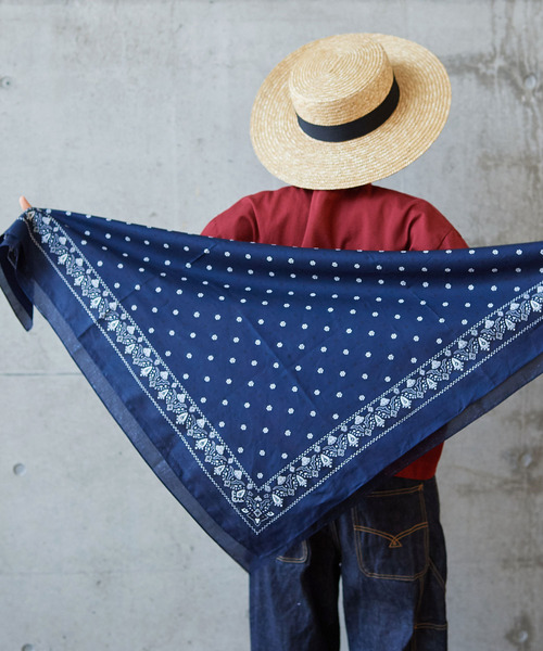 PAR ICI(パーリッシィ)の「高密度ローン 大柄バンダナ(バンダナ/スカーフ・レディース・レッド/ネイビー・FREE)」の13枚目の写真