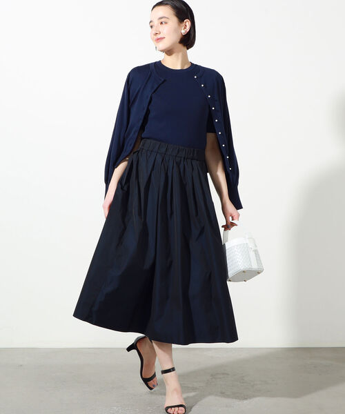 NOLLEY’S（ノーリーズ）の「パール釦クルーネックカーディガン（カーディガン/ボレロ・レディース・ベージュ/ネイビー/サックスブルー/ピンク/ライトグリーン/ホワイト系その他4・38/36）」の13枚目の写真