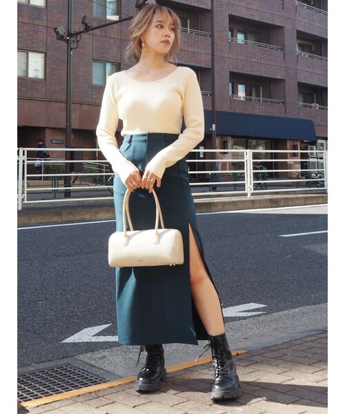 EVRIS（エヴリス）の「バックオープンタイトニットトップス（ニット/セーター・レディース・ブラック/パープル/アイボリー・FREE）」の8枚目の写真