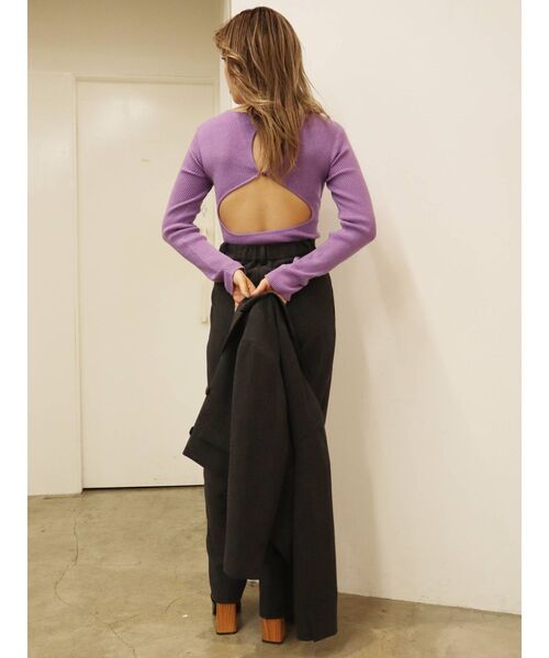 EVRIS（エヴリス）の「バックオープンタイトニットトップス（ニット/セーター・レディース・ブラック/パープル/アイボリー・FREE）」の19枚目の写真