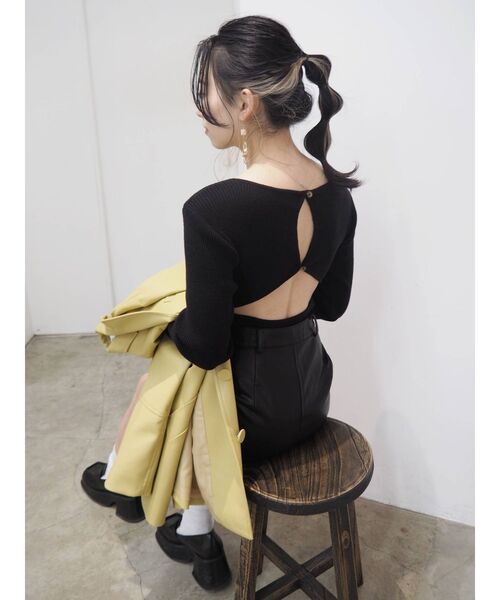 EVRIS（エヴリス）の「バックオープンタイトニットトップス（ニット/セーター・レディース・ブラック/パープル/アイボリー・FREE）」の22枚目の写真