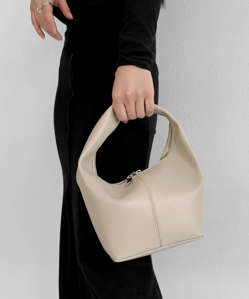 LVEU.（ラブユ.）の「【ZOZOTOWN限定】Double zip hand bag / ダブルジップハンドバッグ（ハンドバッグ・レディース・ブラック/ベージュ・FREE）」の15枚目の写真