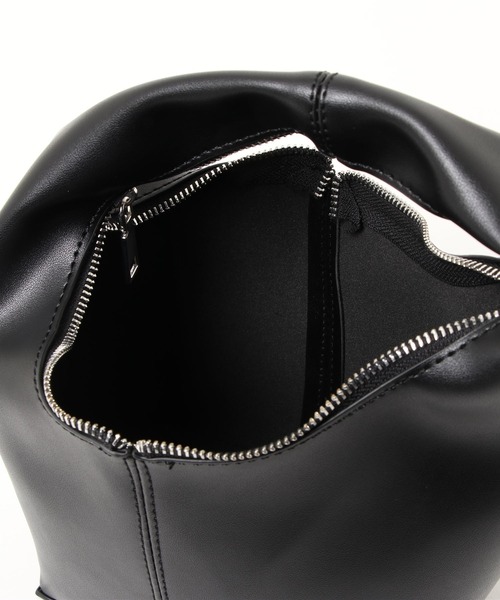LVEU.（ラブユ.）の「【ZOZOTOWN限定】Double zip hand bag / ダブルジップハンドバッグ（ハンドバッグ・レディース・ブラック/ベージュ・FREE）」の17枚目の写真