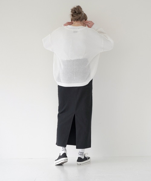 Lull（ルル）の「【Lull / ルル】Vネック透かし編みメッシュニット（ニット/セーター・レディース・ホワイト/グリーン/オレンジ/ブラック・ONESIZE）」の6枚目の写真