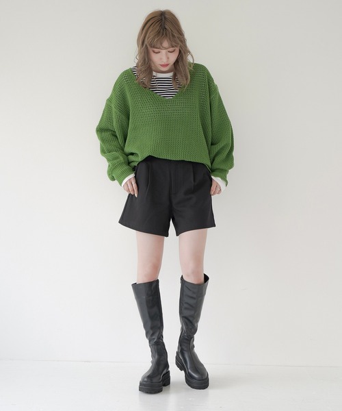 Lull（ルル）の「【Lull / ルル】Vネック透かし編みメッシュニット（ニット/セーター・レディース・ホワイト/グリーン/オレンジ/ブラック・ONESIZE）」の5枚目の写真