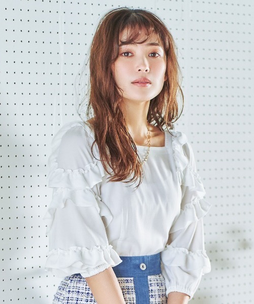 WILLSELECTION（ウィルセレクション）の「ランダムラッフルスリーブブラウス（シャツ/ブラウス・レディース・ベージュ/ネイビー/オフホワイト・MEDIUM）」の4枚目の写真